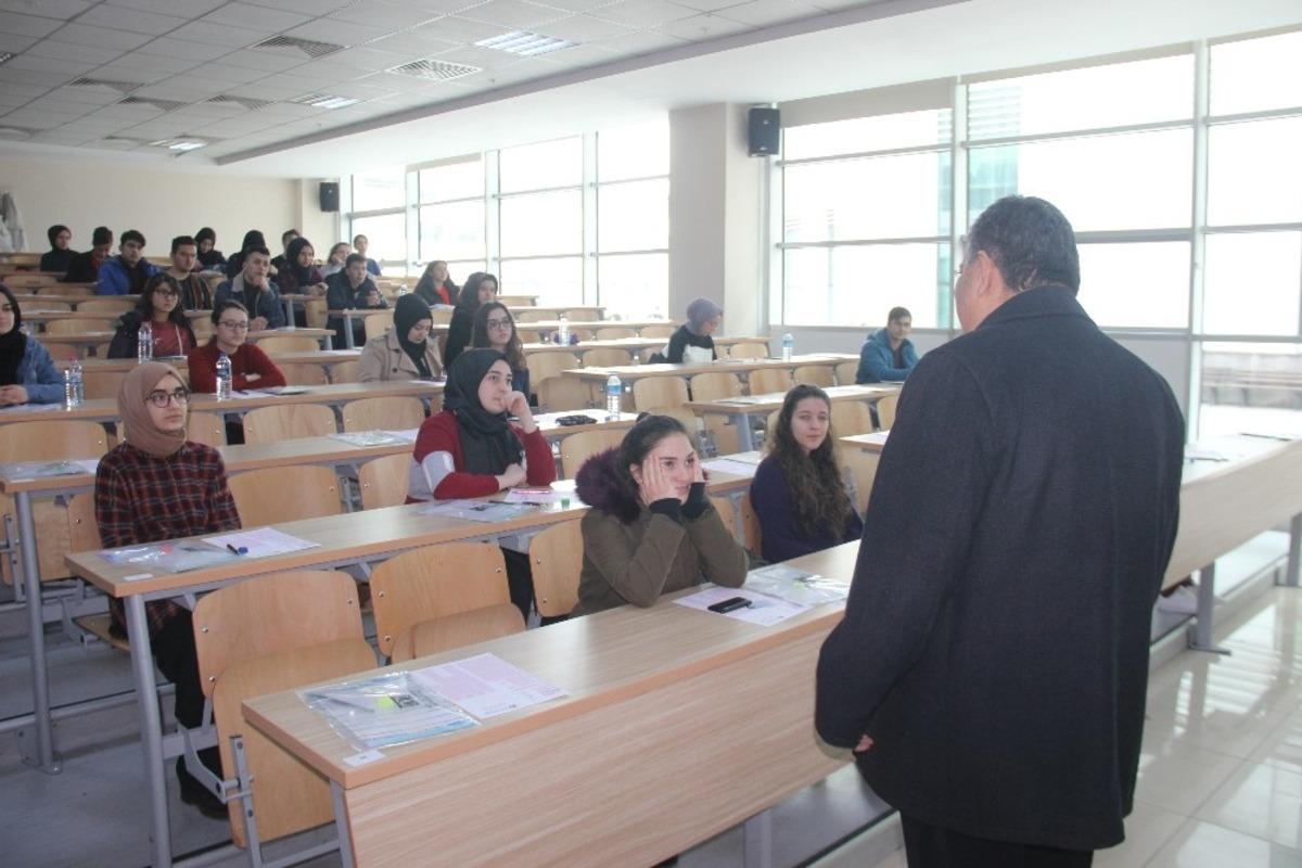 KTO Karatay&rsquo;da &uuml;cretsiz &ouml;d&uuml;ll&uuml; TYT deneme sınavı