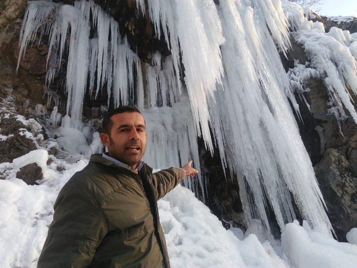 Sason’da sarkıtları 20 metreyi aştı G3