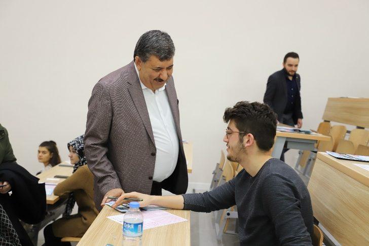 KTO Karatay’da ücretsiz ödüllü TYT deneme sınavı G4