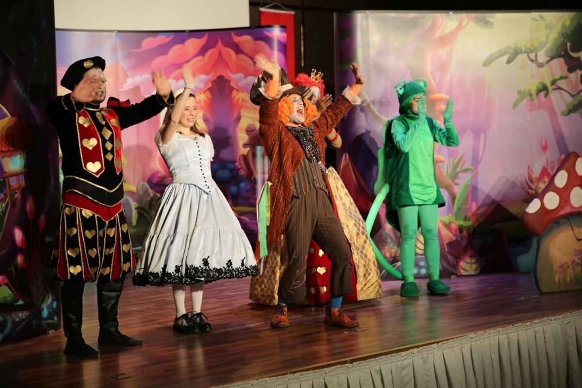 Karak&ouml;pr&uuml;&rsquo;de &ccedil;ocuklar g&ouml;n&uuml;llerince eğlendi