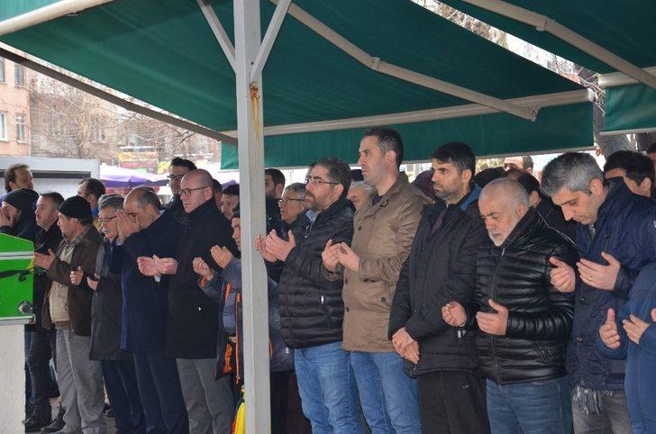 Gazeteci Ümit Ulus’un baba acısı G1