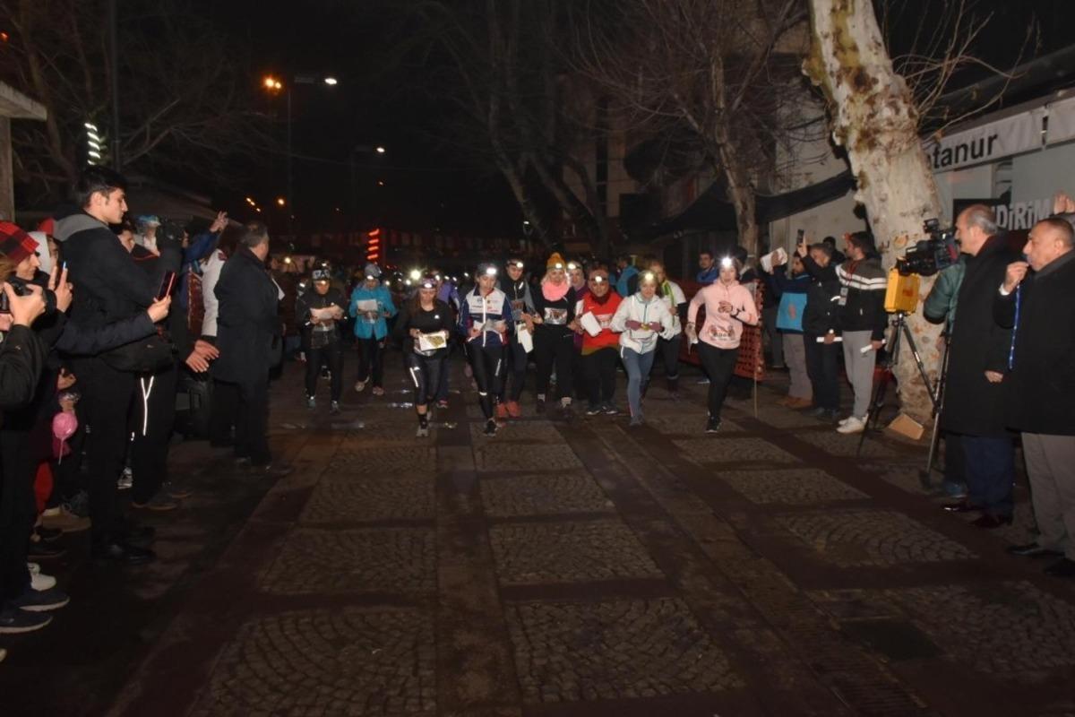 İn&ouml;n&uuml; Belediyesi GSK sporcuları Kahramanmaraş&rsquo;taki yarışmalara damga vurdu