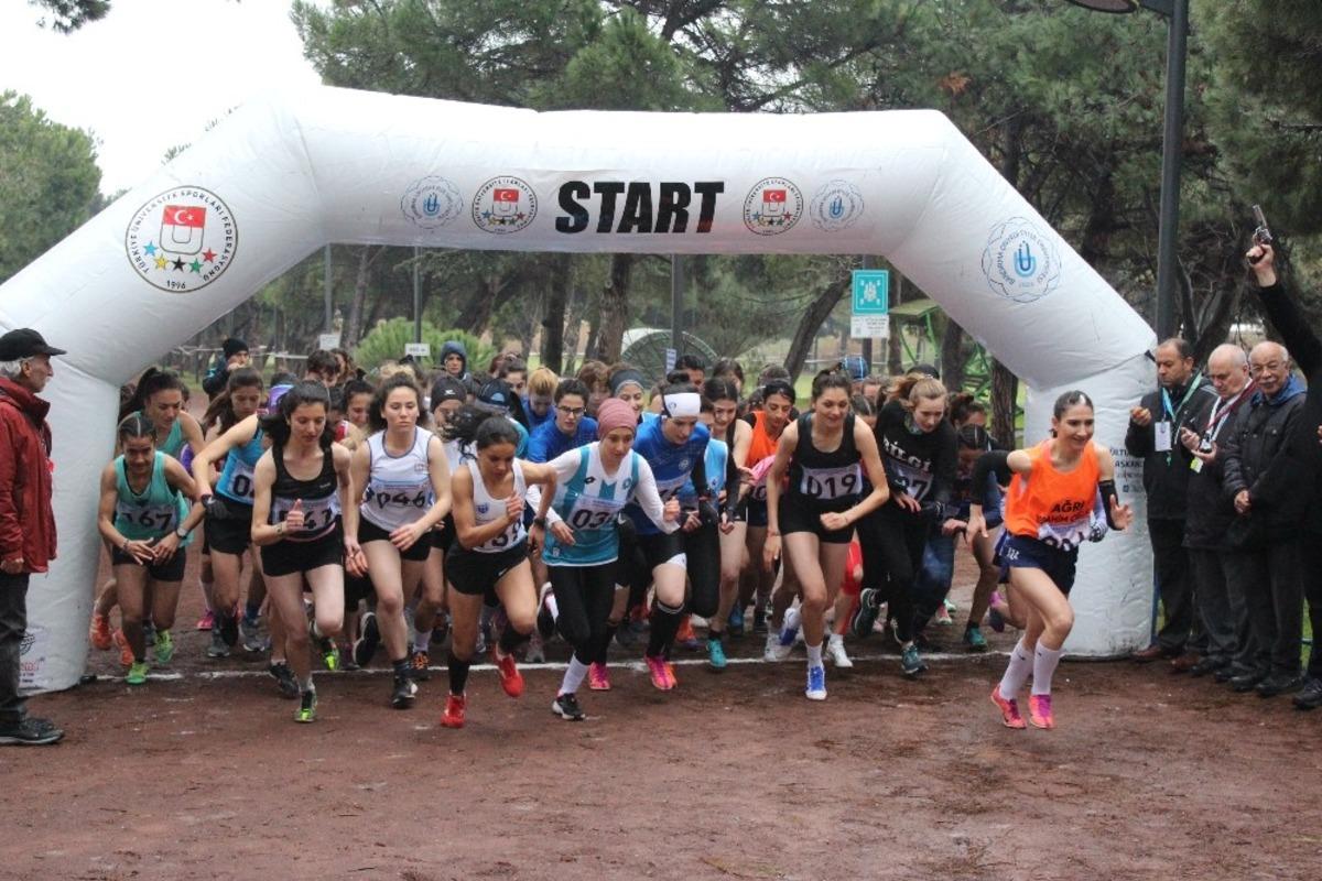 &Uuml;niversitelerarası Kros Şampiyonası Bandırma d&uuml;zenlendi