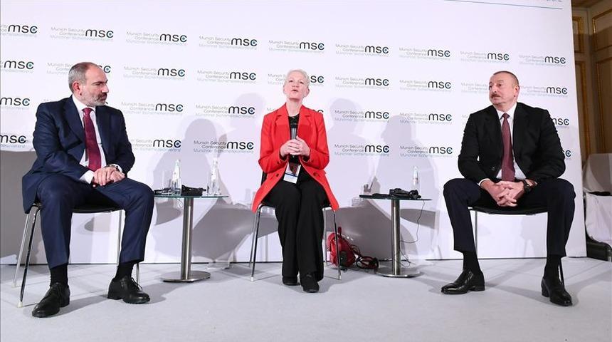 Tarihte ilk kez Ermenistan ve Azerbaycan liderleri kamuoyu önünde tartıştı