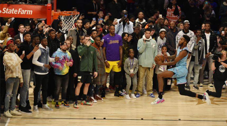 NBA smaç yarışmasının galibi Derrick Jones