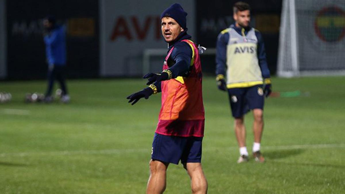 Emre Bel&ouml;zoğlu'nun sol bacağında yırtık tespit edildi