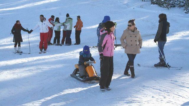 Sarıkamış Cıbıltepe’de kayak keyfi