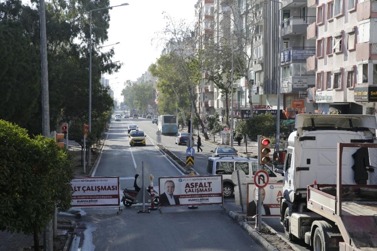 Anafartalar caddesi Asfalt yenileme &ccedil;alışmaları tamamlandı