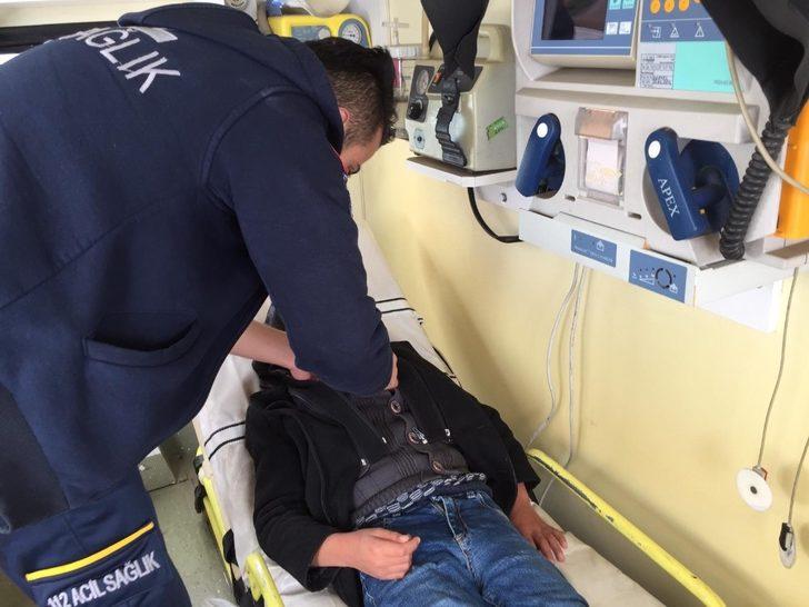 Kar nedeniyle yolu kapanan köyde mahsur kalan hasta çocuk kurtarıldı G4