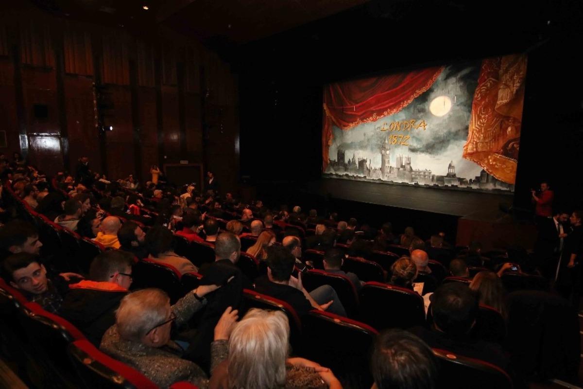 &ldquo;80 G&uuml;nde Devr-i Alem&rdquo; Kocaelili tiyatro severlerle buluştu