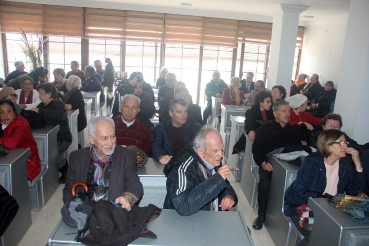 Kuşadası ADD se&ccedil;imlerinde gazeteciyi kovdular