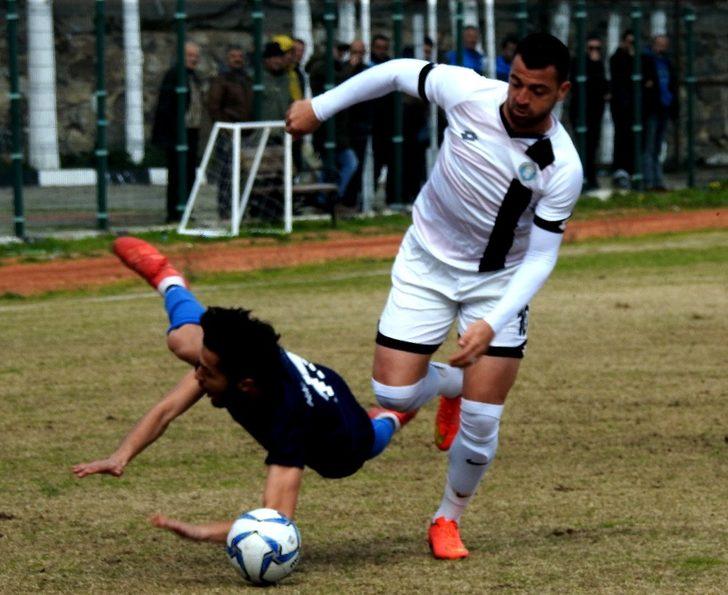 Çeşme Belediyespor, lider Halilbeylispor ile berabere kaldı G1