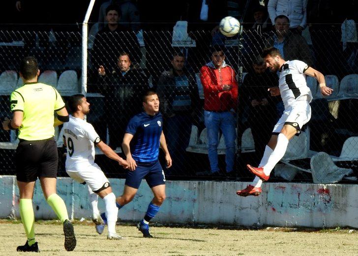 Çeşme Belediyespor, lider Halilbeylispor ile berabere kaldı G2