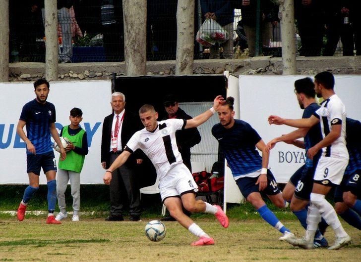 Çeşme Belediyespor, lider Halilbeylispor ile berabere kaldı G3