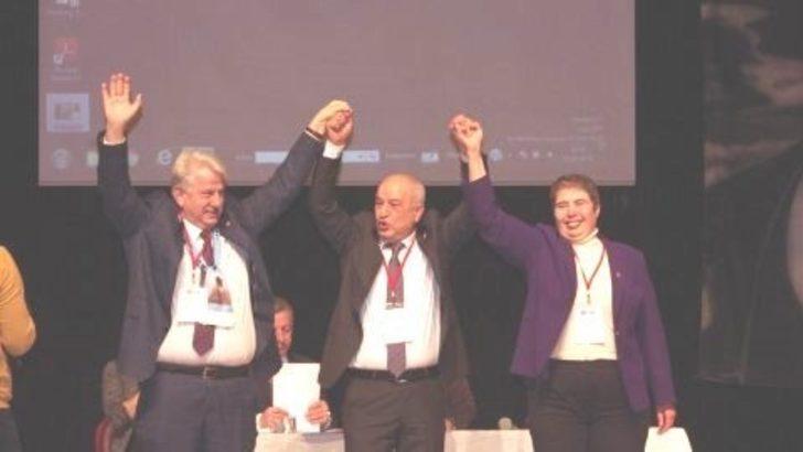 Kütahya CHP’de  Zeliha Aksaz Şahbaz güven tazeledi G3