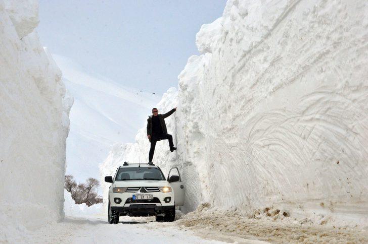 Yüksekova’da kar kalınlığı 6 metreyi geçti G1