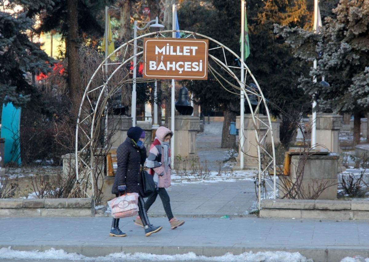 Erzincan&rsquo;da soğuk hava hayatı olumsuz etkiliyor