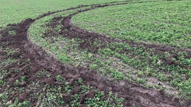 Bursa'da off road magandaları tarlaya zarar verdi
