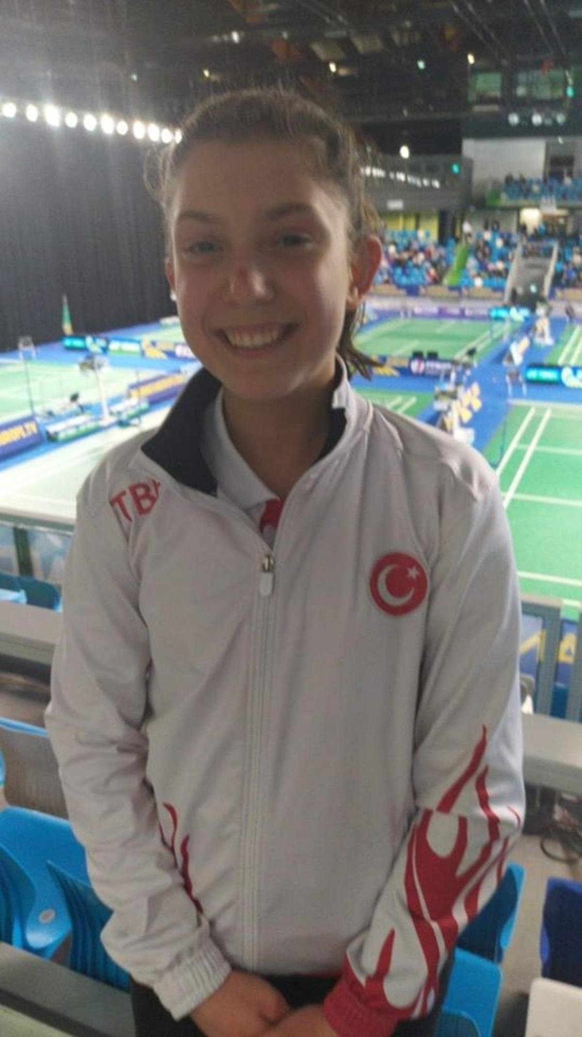 Selendili badminton sporcuları Fransa&rsquo;dan dereceyle d&ouml;nd&uuml;