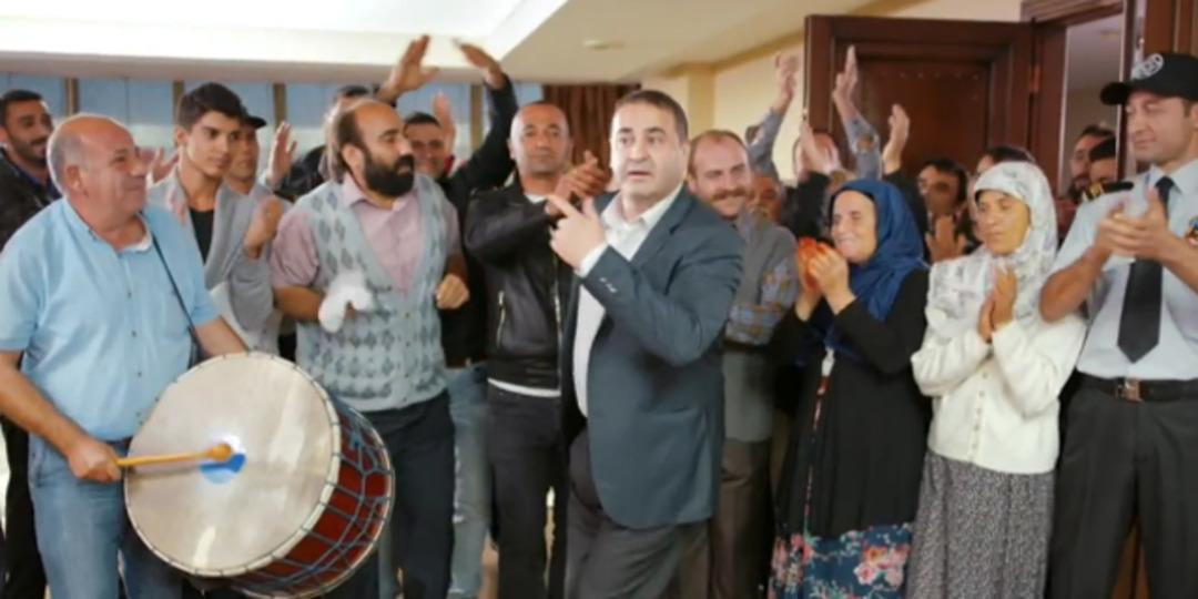 Şimdi Onlar D&uuml;ş&uuml;ns&uuml;n 1. B&ouml;l&uuml;m Galerisi