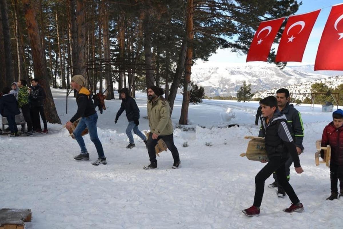 Şenkaya&rsquo;da &rsquo;Hızek Festivali&rsquo; etkinliği d&uuml;zenlendi
