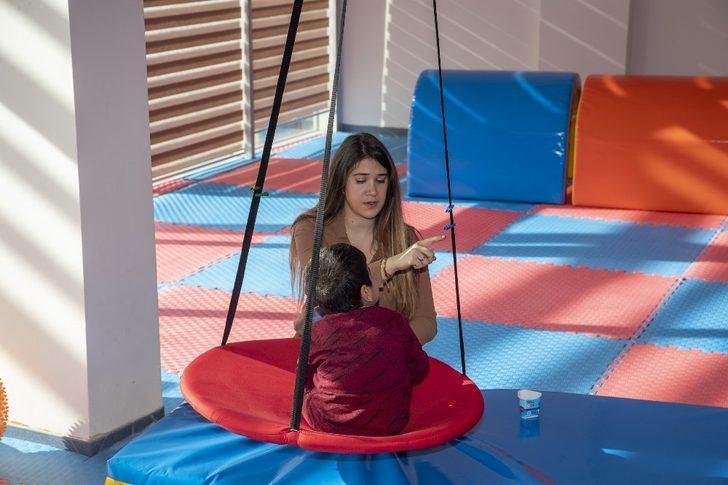 Büyükşehir Belediyesinden özel çocuklara “Duyu Bütünleme Terapisi” G4