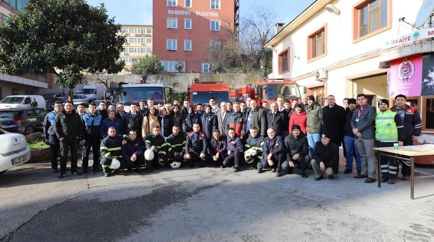 Yangına müdahale edip sertifikalarını aldılar