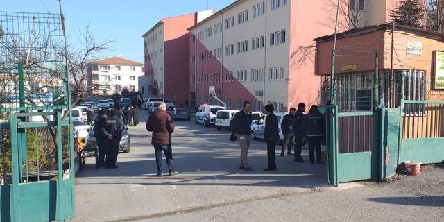 Güvenlik görevlisi okul müdürünü yaralayıp intihara kalkıştı