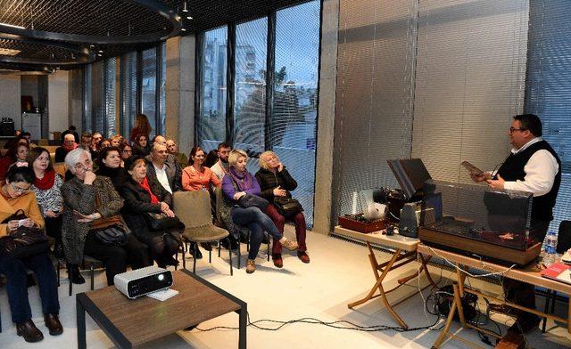 T&uuml;rkan Şoray&rsquo;da plaklar anlatıldı 1