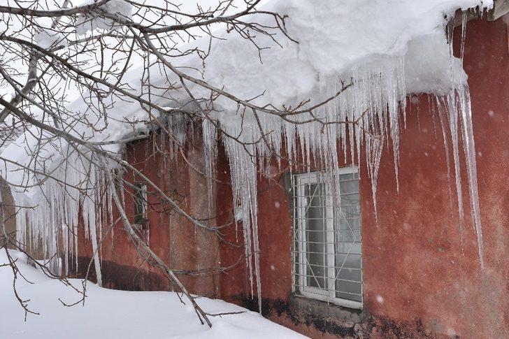 Bitlis’te 154 köy yolu ulaşıma kapandı G1
