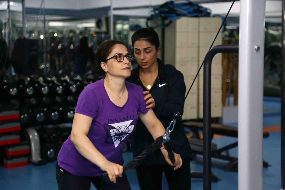 Sporla hem psikolojisini hem kamburunu d&uuml;zeltti