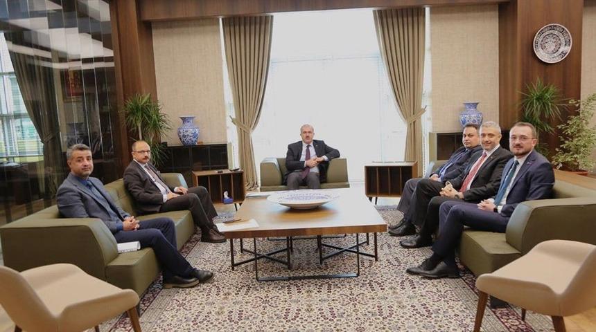 Başkan Bi&ccedil;er: "Jeotermal kaynaklı teknolojik sera yatırımı i&ccedil;in sevindirici haberi bekliyoruz&rdquo;