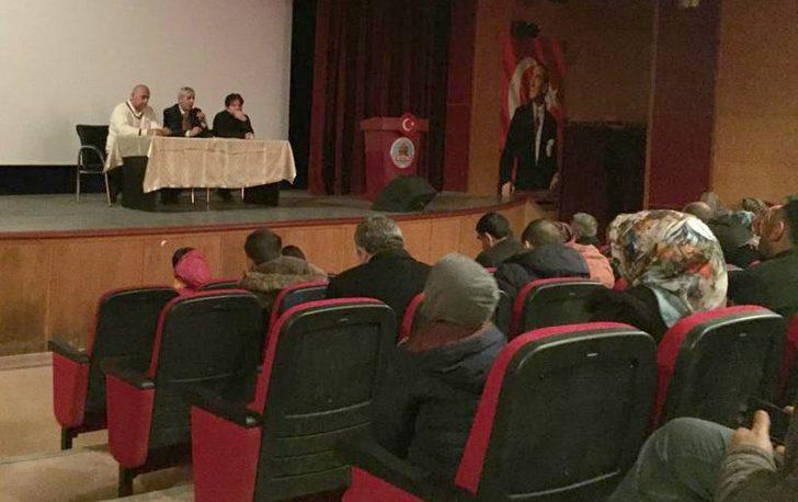 Ahlat’ta “Çocuğun Okul Başarısında Ailenin Rolü” konferansı G4