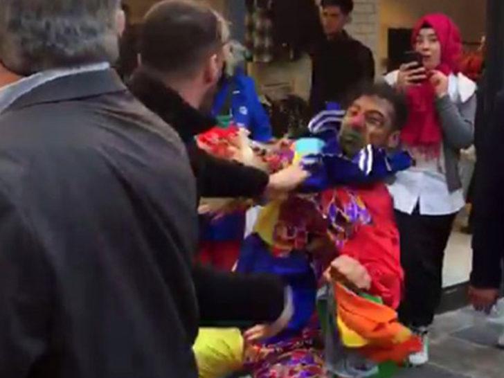 Palyaçonun tipini beğenmedi, dehşet saçtı G1