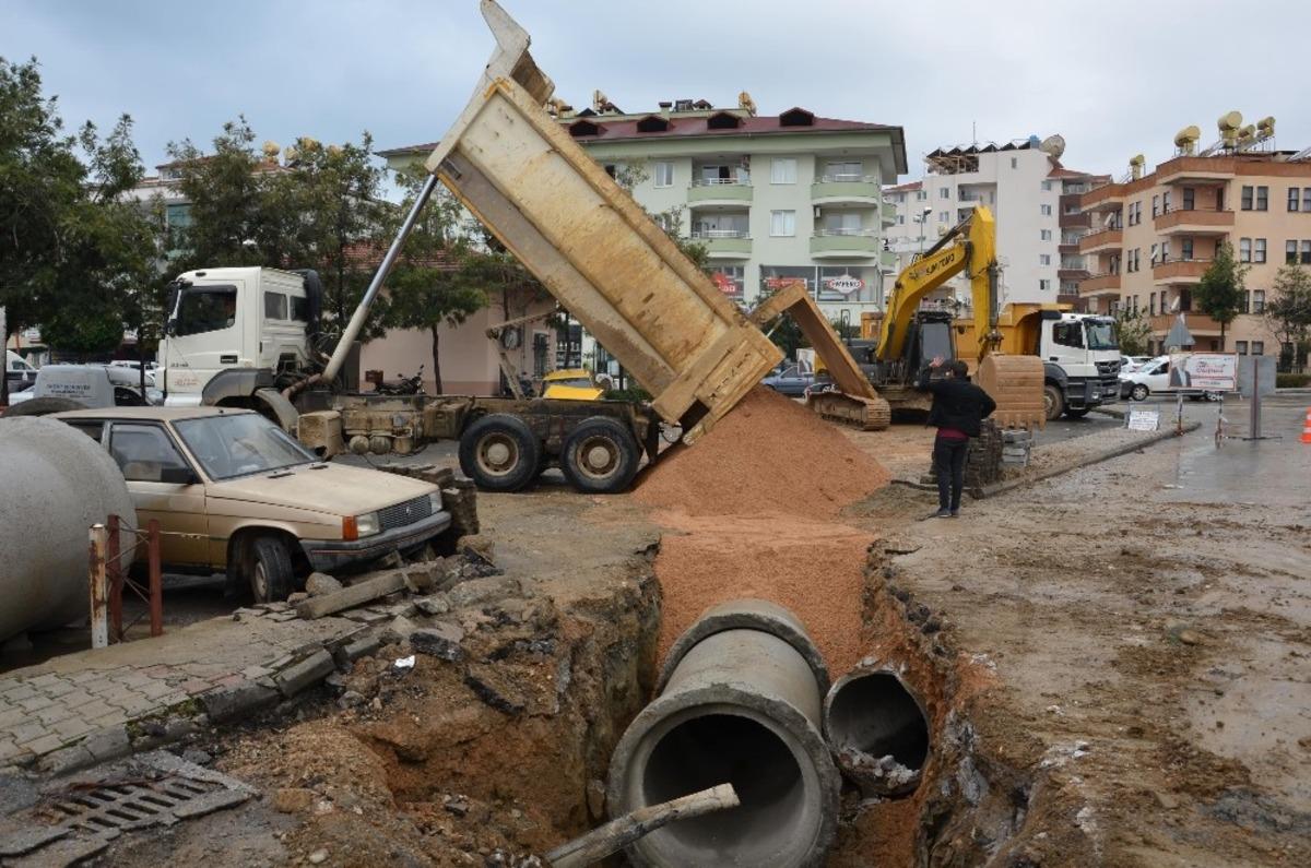 Alanya Sanayi Sitesi&rsquo;nin yağmur suyu sorunu &ccedil;&ouml;z&uuml;l&uuml;yor