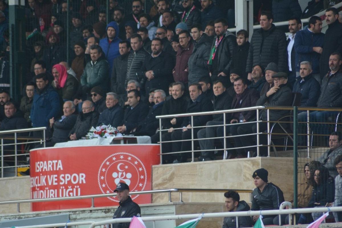 Yazgan:  "Isparta Valisi yalnız değildir"