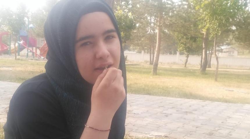 Erzurum'da kaybolan lise &ouml;ğrencisi Didem'den 8 g&uuml;nd&uuml;r haber yok