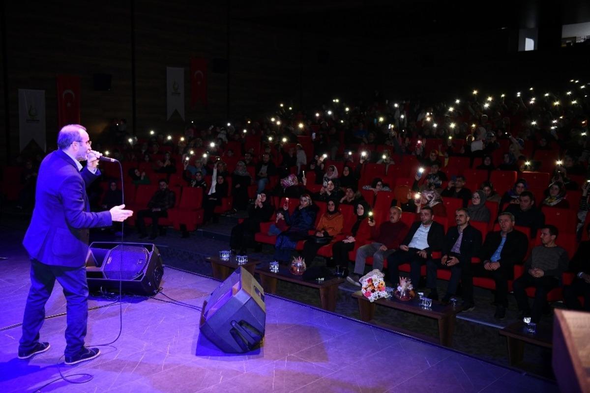 &Ccedil;ayırova&rsquo;da &Ouml;mer Karaoğlu konseri
