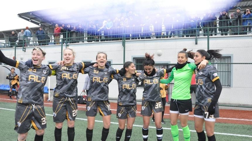 ALG Spor liderliğini korudu