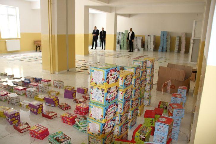 Bingöl kardeşlerden Varto’ya kitap yardımı G2