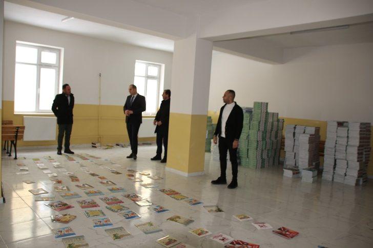 Bingöl kardeşlerden Varto’ya kitap yardımı G5