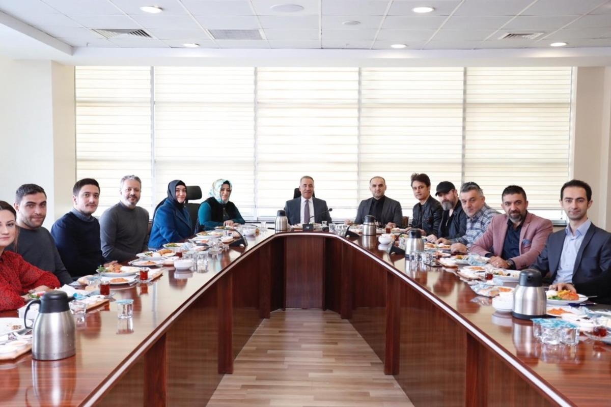 Başkan Dursun, radyocuları ağırladı