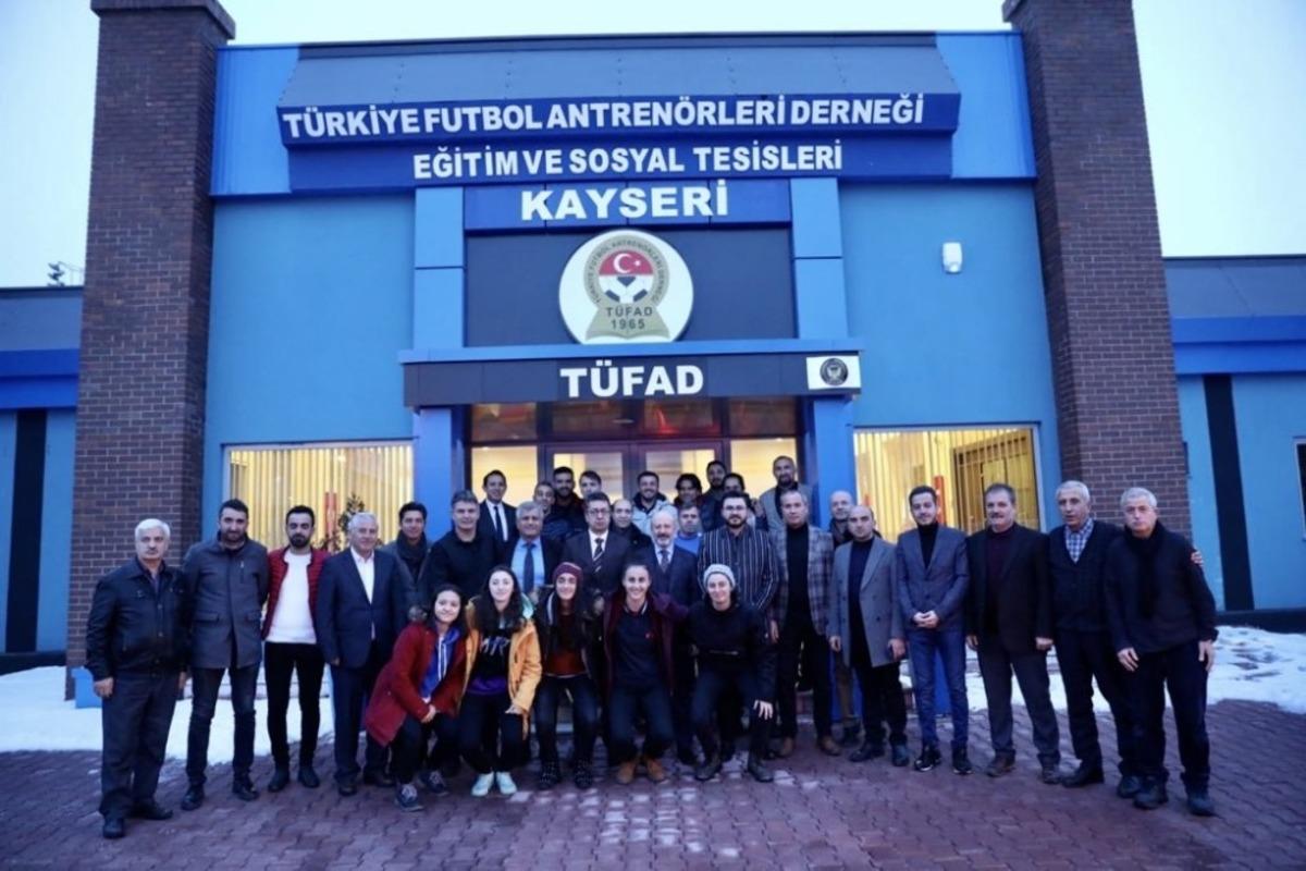 Başkan &Ccedil;olakbayrakdar: "Ata sporumuz g&uuml;reş i&ccedil;in takım kuracağız"