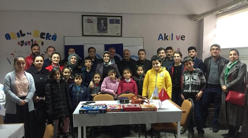 Sincikli &ouml;ğrenciler zeka oyunlarında b&uuml;y&uuml;k başarı elde etti