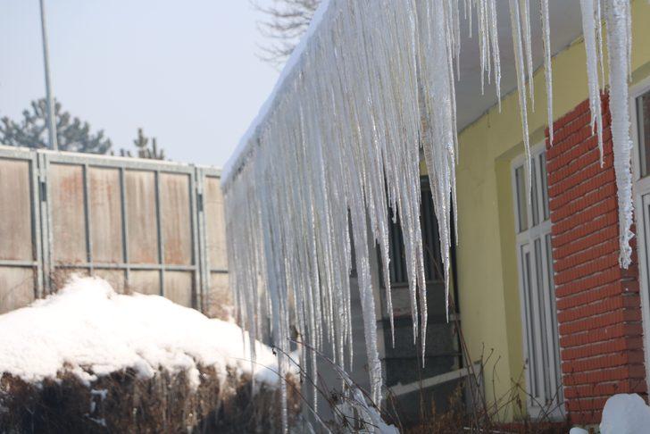 Boyu 2 metreyi buldu! Soğuklar o kenti terk etmiyor G3