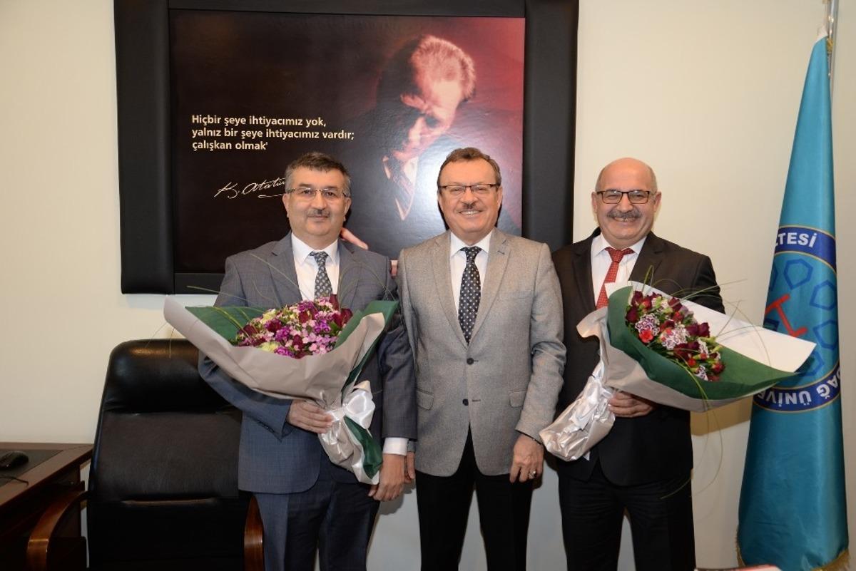 BU&Uuml; Hukuk Fak&uuml;ltesinde bayrak değişimi