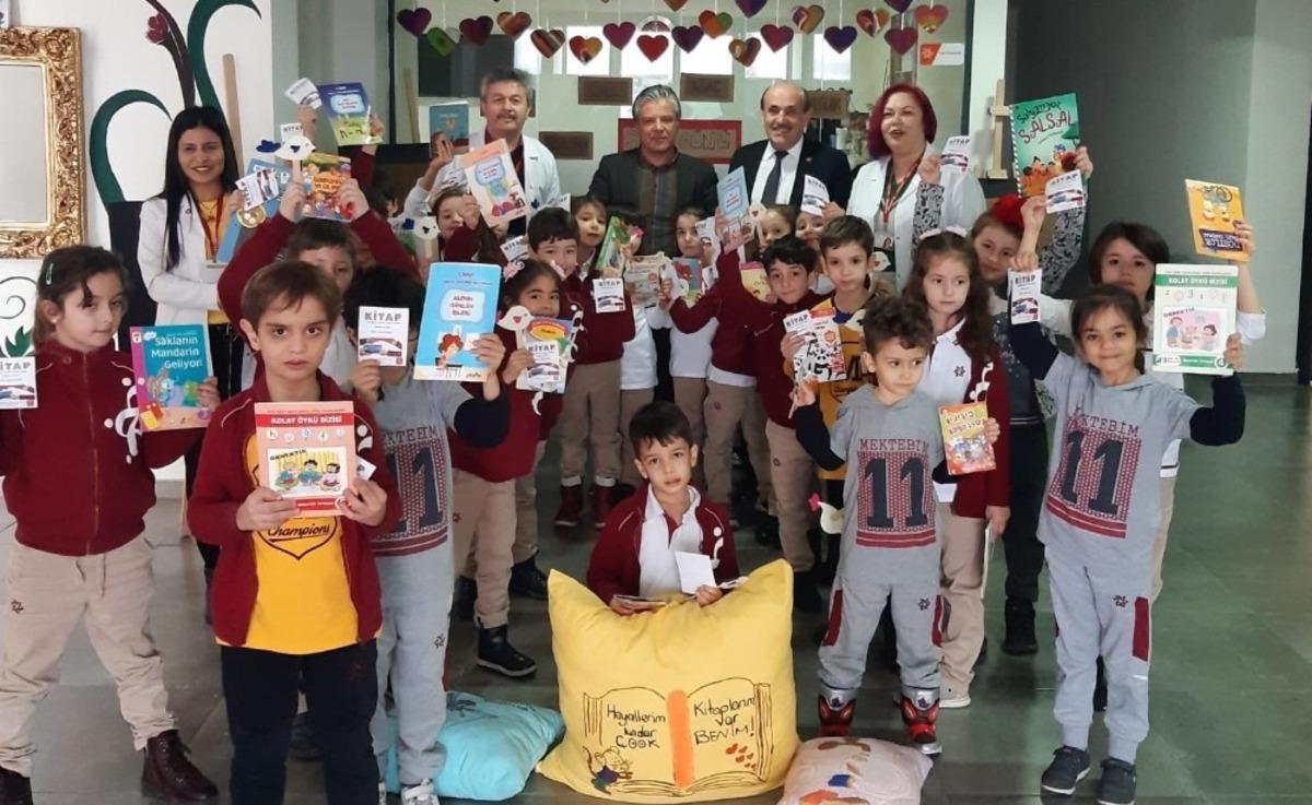Kamp&uuml;ste kitap takası