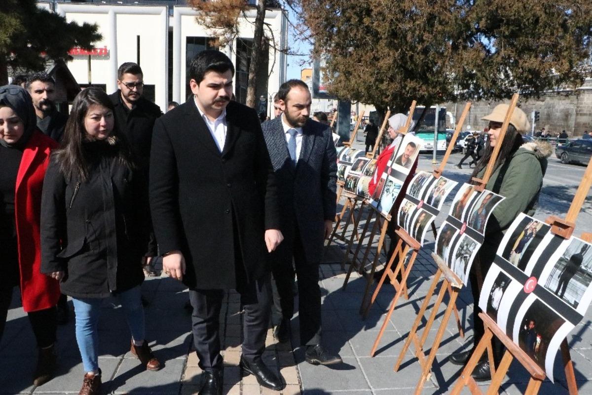 &lsquo;Fırat Yılmaz &Ccedil;akıroğlu&rsquo; Sergisi&rsquo;ne yoğun ilgi