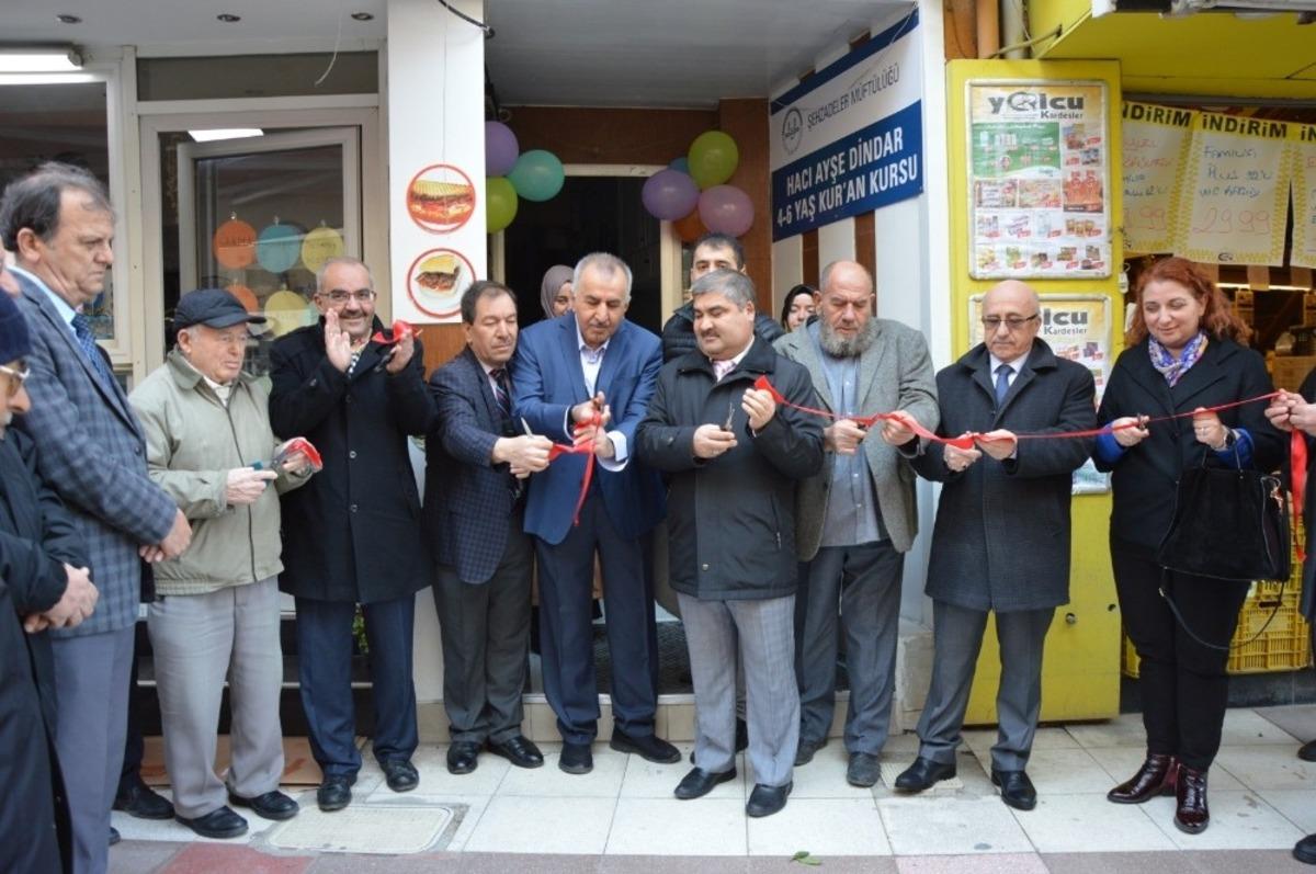Annesinin adına minikler i&ccedil;in Kur&rsquo;an Kursu yaptırdı