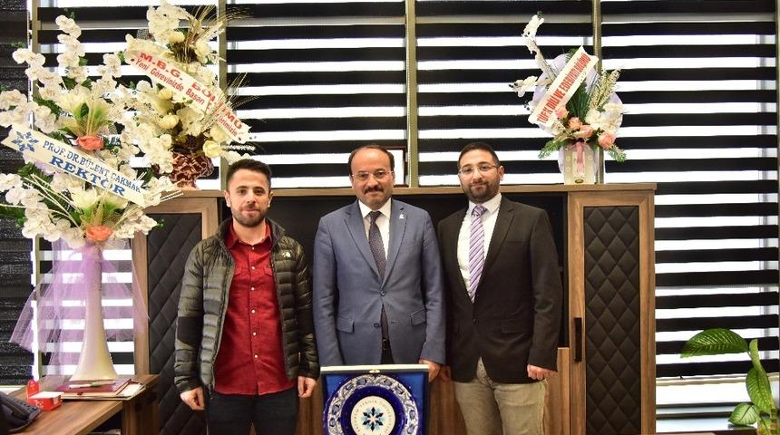 Y&Uuml;TAM&rsquo;da bayrak değişimi